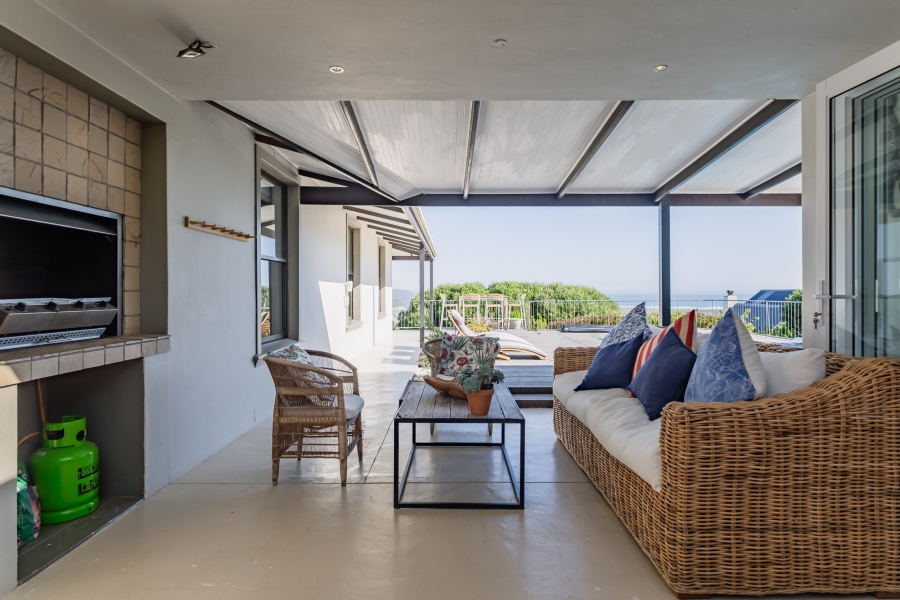 6 Bedroom Property for Sale in Belvedere Western Cape